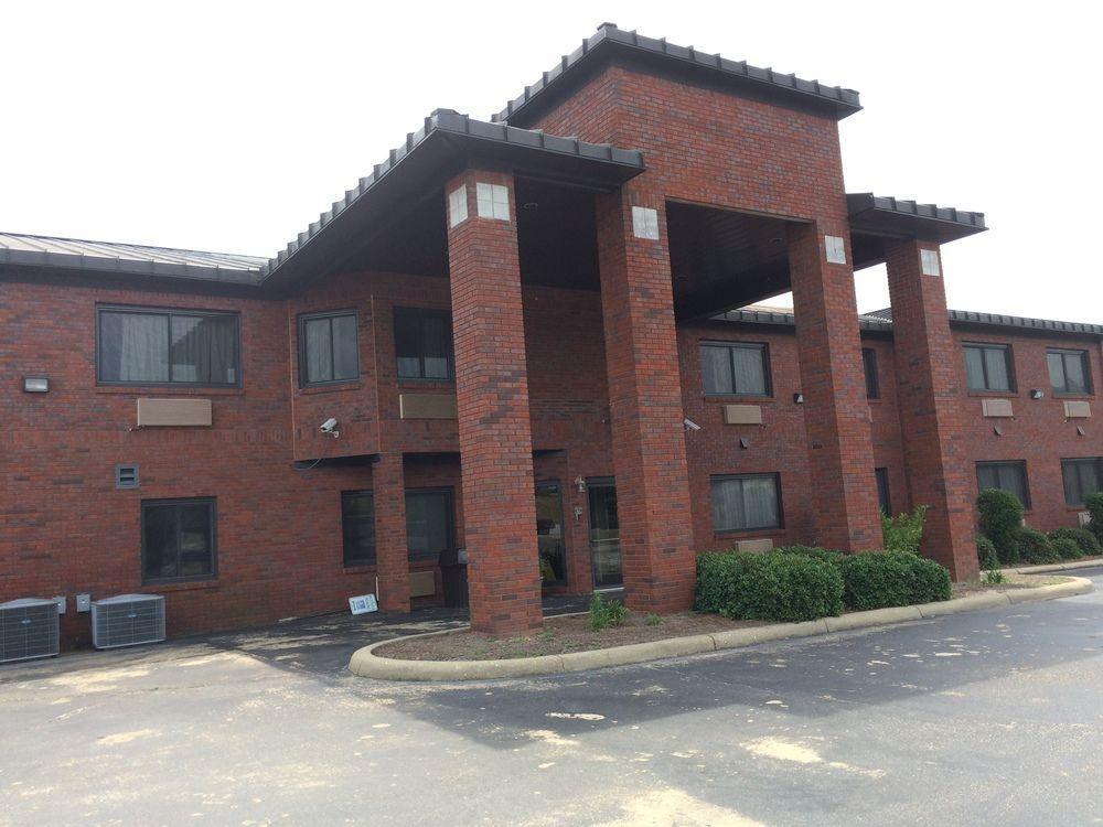 Days Inn By Wyndham Phenix City Near Fort Moore Eksteriør bilde