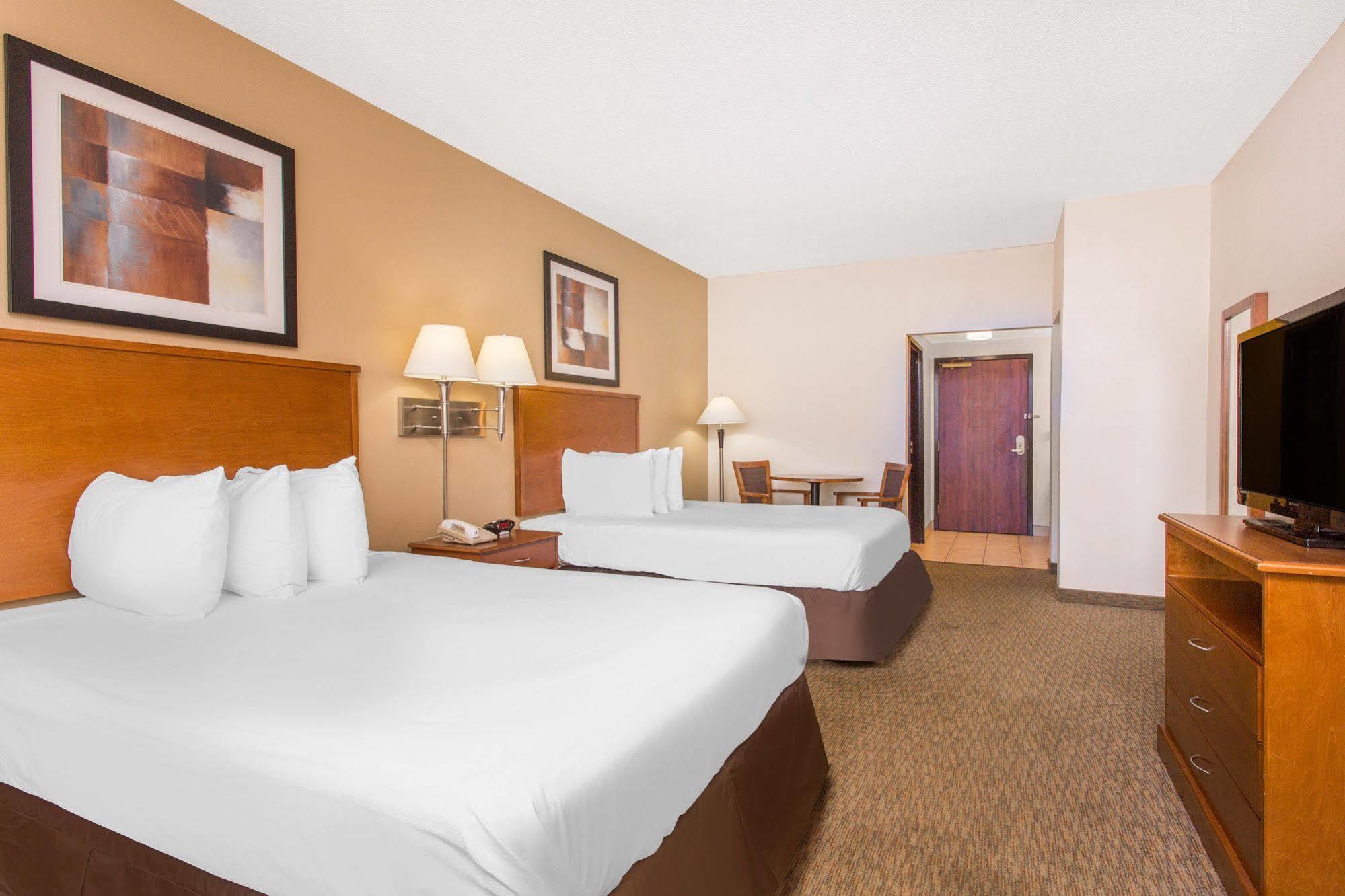 Days Inn By Wyndham Phenix City Near Fort Moore Eksteriør bilde